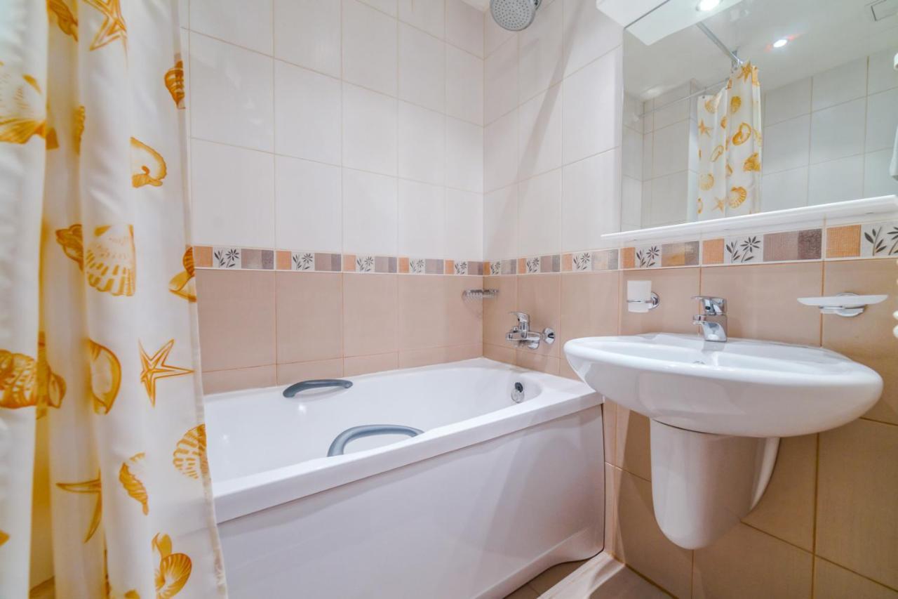 Zvezda Hotel Minsk Extérieur photo
